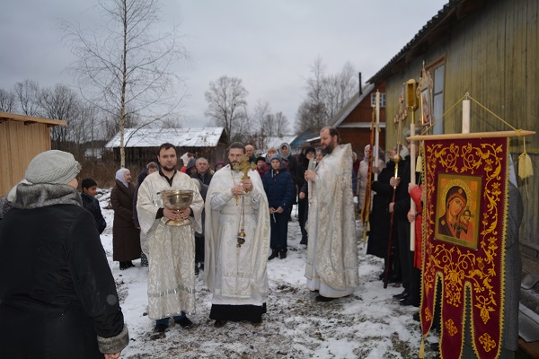 храм архангела михаила в земцах