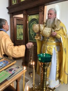 Литургия в храме Рождества Пресвятой Богородицы с. Осуйское