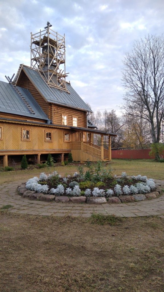 Субботник у храма прп. Серия Радонежского