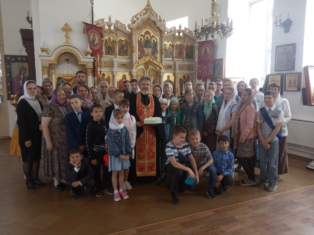 ЗАВЕРШИЛИСЬ ЗАНЯТИЯ В ВОСКРЕСНОЙ ШКОЛЕ