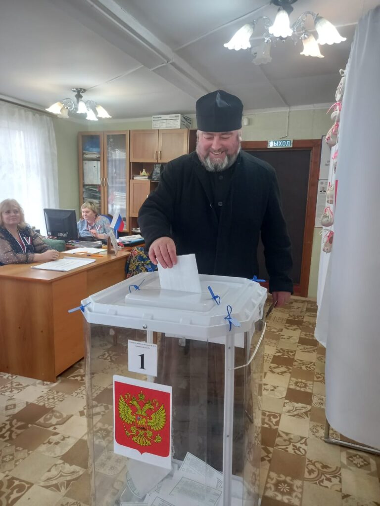 ДУХОВЕНСТВО ДЕЛАЕТ СВОЙ ВЫБОР