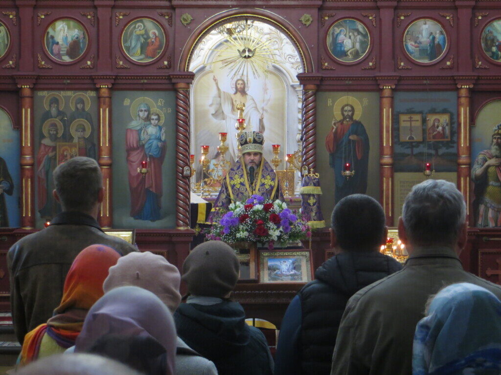 Архиерейское богослужение в день памяти великомученика Никиты