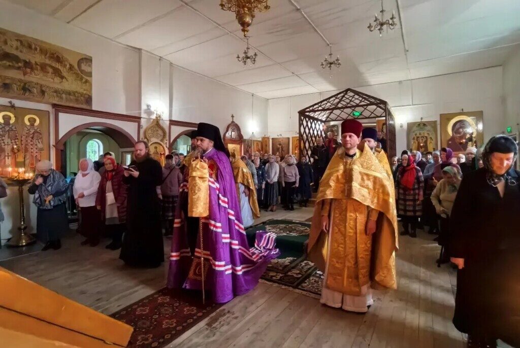 Архиерейское богослужение в день памяти святого апостола Фомы
