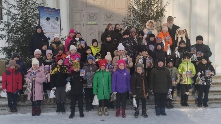 В Вознесенском соборе г. Ржева прошла Рождественская ёлка Ржевского районного благочиния для детей из малообеспеченных семей.