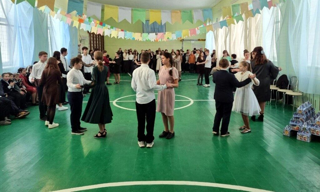 РОЖДЕСТВЕНСКИЙ БАЛ