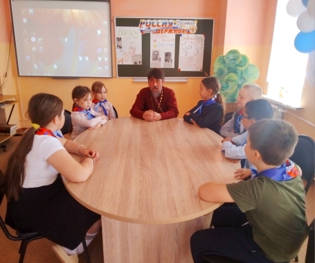 Пасхальная встреча в школе. ПОДРОБНЕЕ…