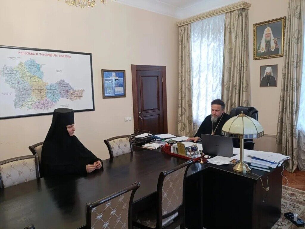 Епископ Силуан встретился с и. о. настоятельницы Свято-Тихоновского женского монастыря монахиней Лидией. ПОДРОБНЕЕ…