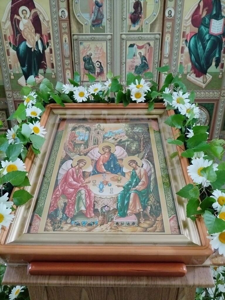 В праздник Пресвятой Троицы. ПОДРОБНЕЕ…