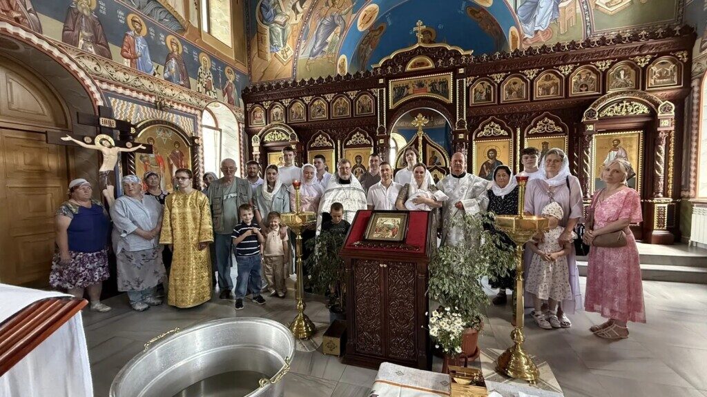 Иерей Александр Фёдоров в Знаменском храме деревни Щеколдино совершил Таинство Крещения. ПОДРОБНЕЕ…