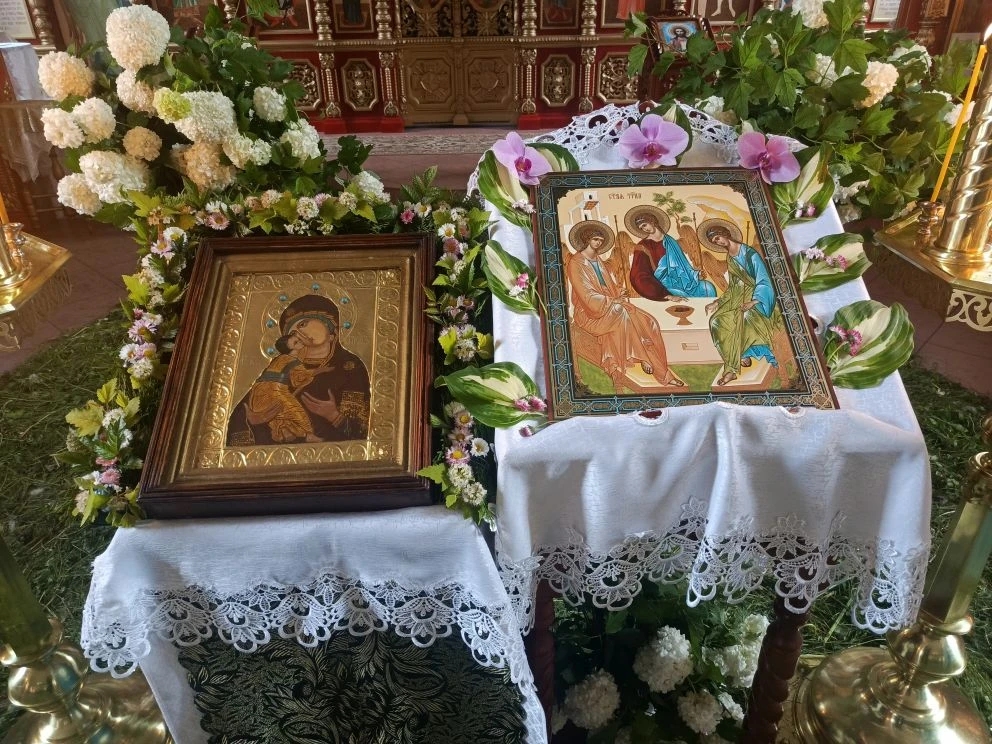 Престольный праздник храма Владимирской иконы Божией Матери Жарковского благочиния. ПОДРОБНЕЕ…