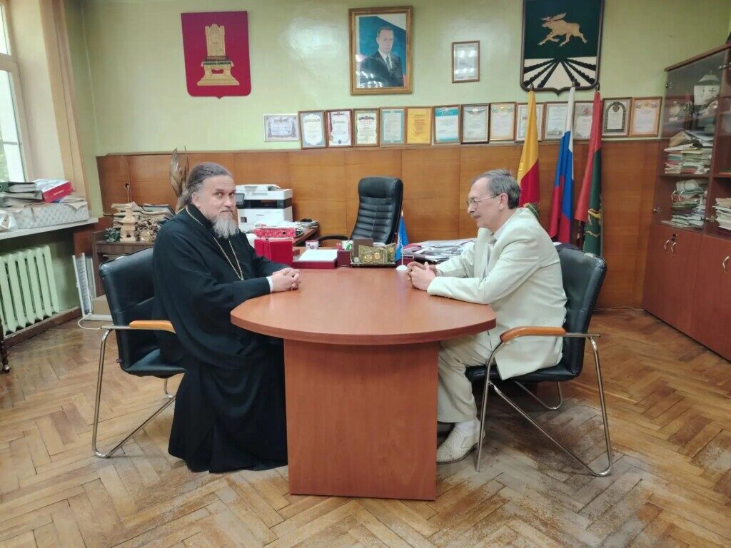 Епископ Силуан встретился с главой Оленинского муниципального округа Олегом Игоревичем Дубовым. ПОДРОБНЕЕ…